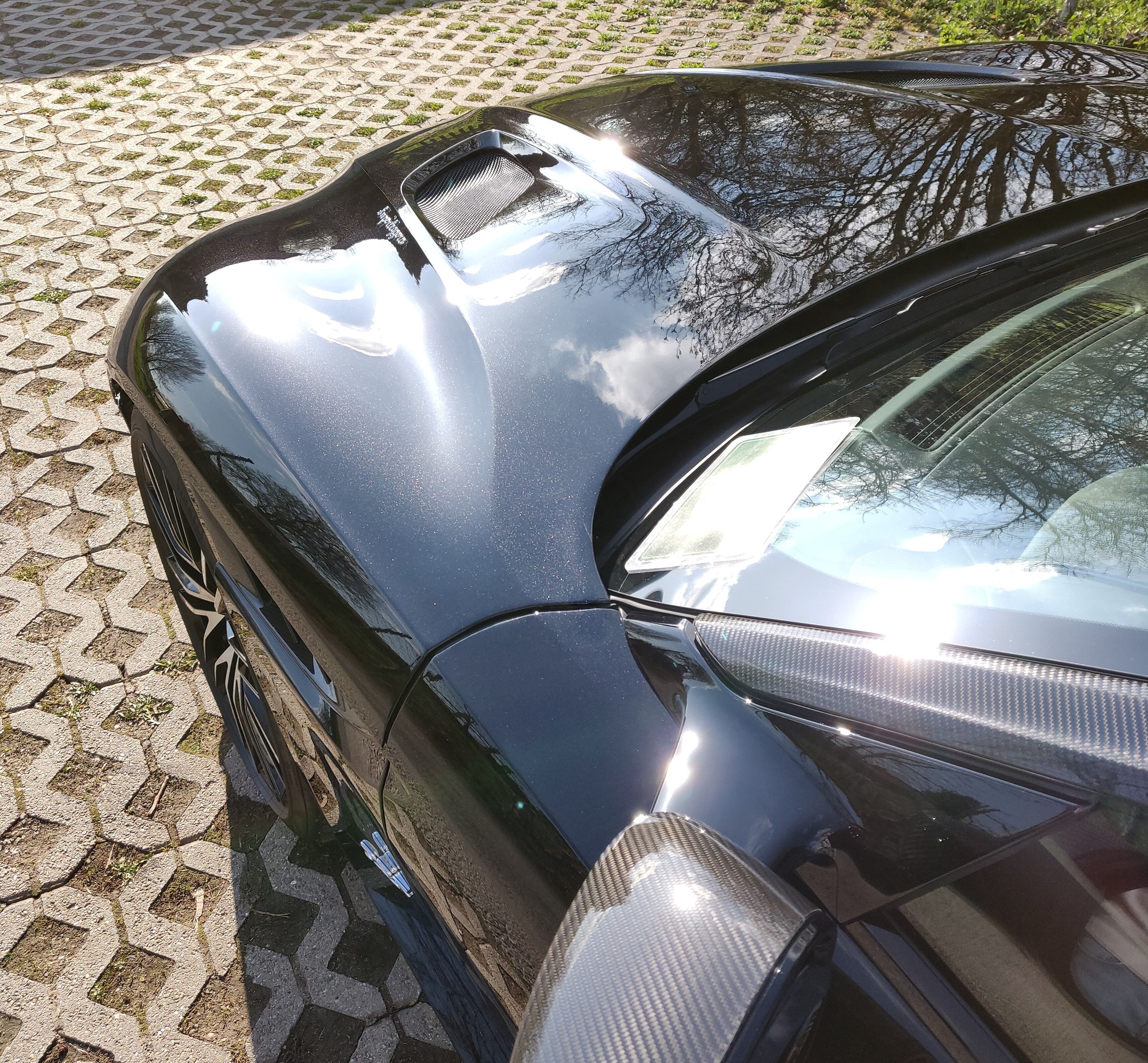 Aston Martin Superleggera 