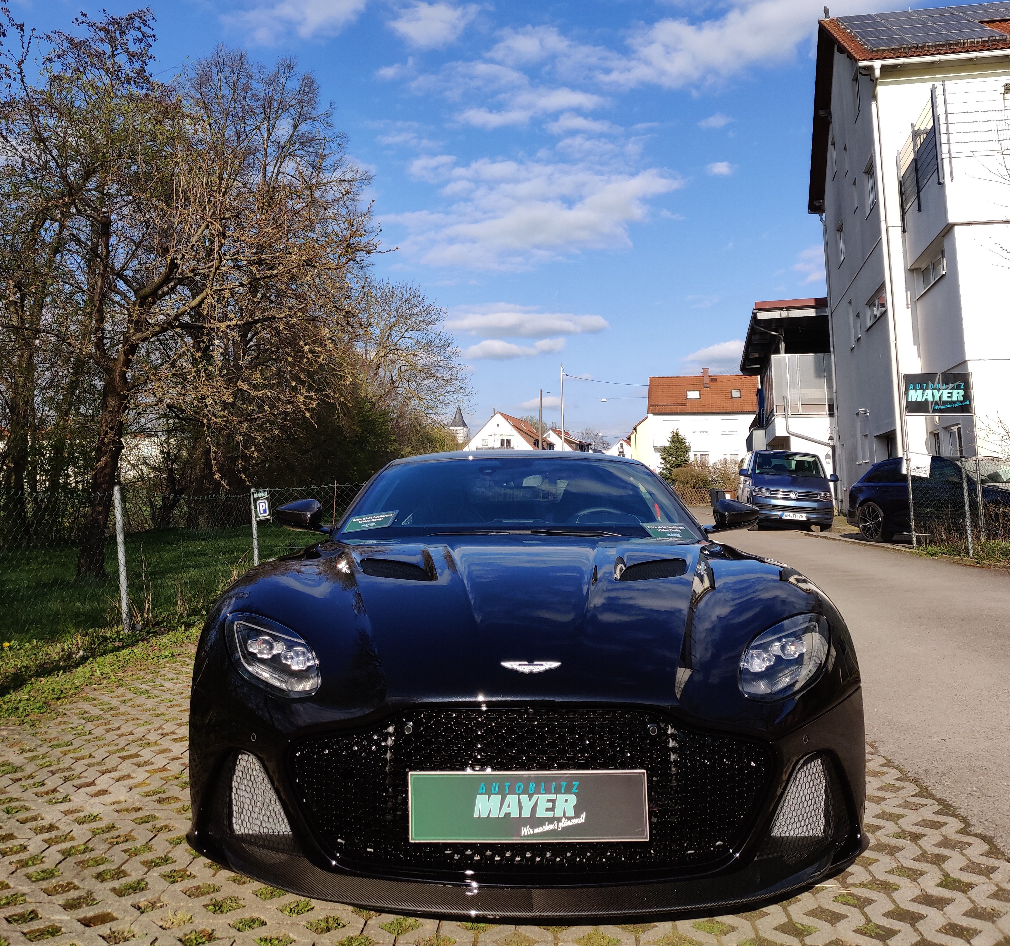 Aston Martin Superleggera 